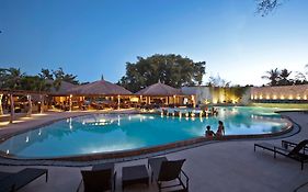 Bluewater Maribago Beach Resort - Multiple Use Hotel